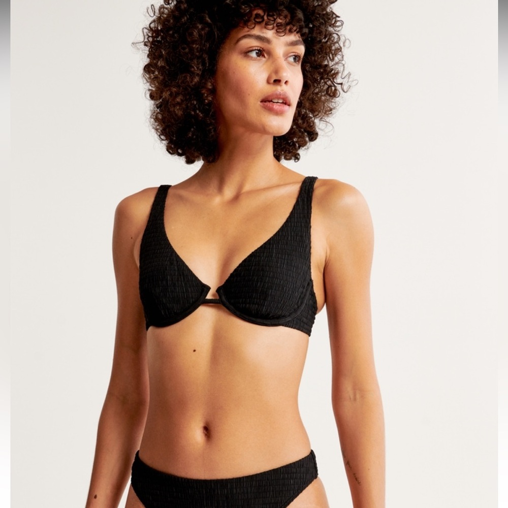 NWT Abercrombie Bikini Top